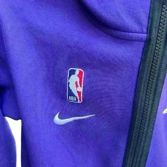 NWOT Nike LA Lakers NBA Therma Flex Purple Showtime Hoodie Youth Small - Picture 6 of 8